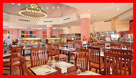 أفضل المطاعم القريبة من المواقع السياحية أفضل المطاعم القريبة من المواقع السياحية