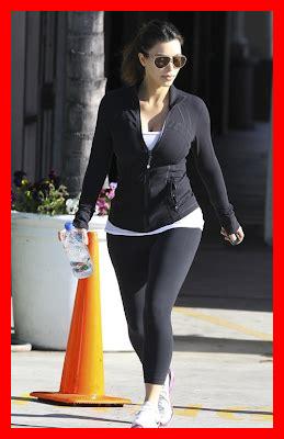 كيف أظهر لزوجي مدى رغبتي فيه في السرير؟ كيف أظهر لزوجي مدى رغبتي فيه في السرير؟