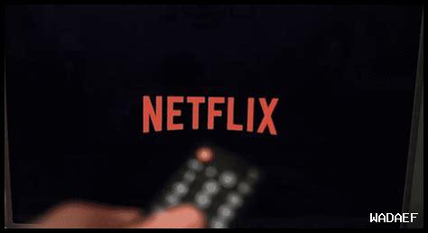 هل هناك خيارات لمشاهدة نتفليكس بدون إنترنت