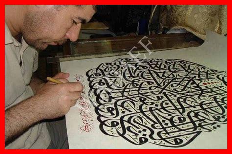 يعتبر الخط الكوفي من أنواع الخطوط اللينة المقوسة