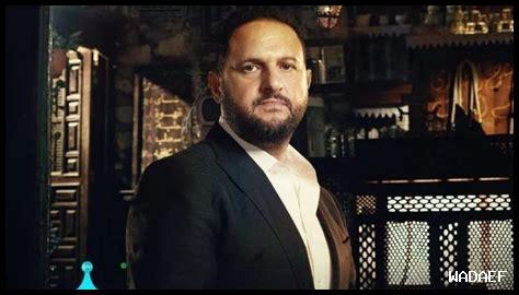 الفنان المصري عماد زيادة يتصدر الترند بسيارة فارهة