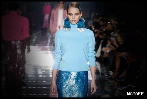 كيف تغيرت موضة المايكرو ميني المزينة بالترتر عبر العقود