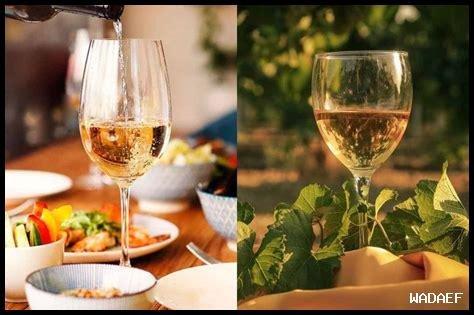 كيف يمكن تقديم Pinot Grigio في المناسبات الخاصة؟