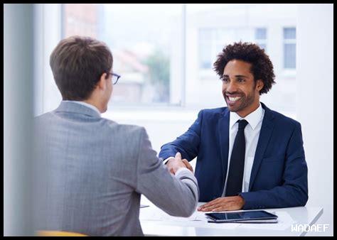 – أين يمكنني مقابلة رجال يشتركون في نفس الاهتمامات؟