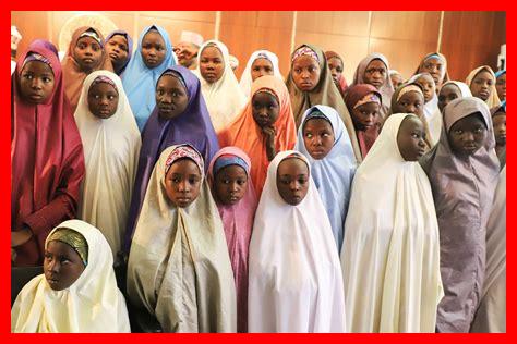 ما هي الدور الاجتماعي للنساء المحجبات في المدارس؟ ما هي الدور الاجتماعي للنساء المحجبات في المدارس؟