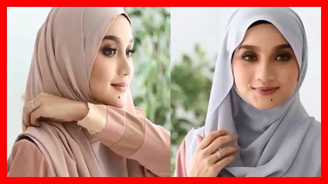 هل ارتداء الحجاب يتم بإرادة الفتاة أم بضغط من الأصدقاء والعائلة؟ هل ارتداء الحجاب يتم بإرادة الفتاة أم بضغط من الأصدقاء والعائلة؟