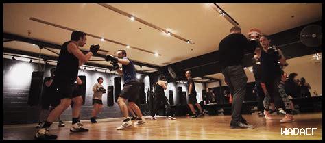 ما هو الرابط بين الانضباط والرياضة الجماعية؟