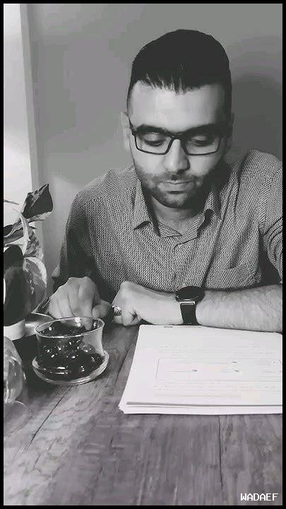هل الابتسامة عنصر للسعادة الأسرية
